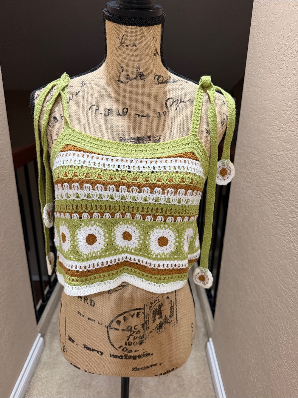 Green Floral Crochet Tie-Shoulder Crop Top